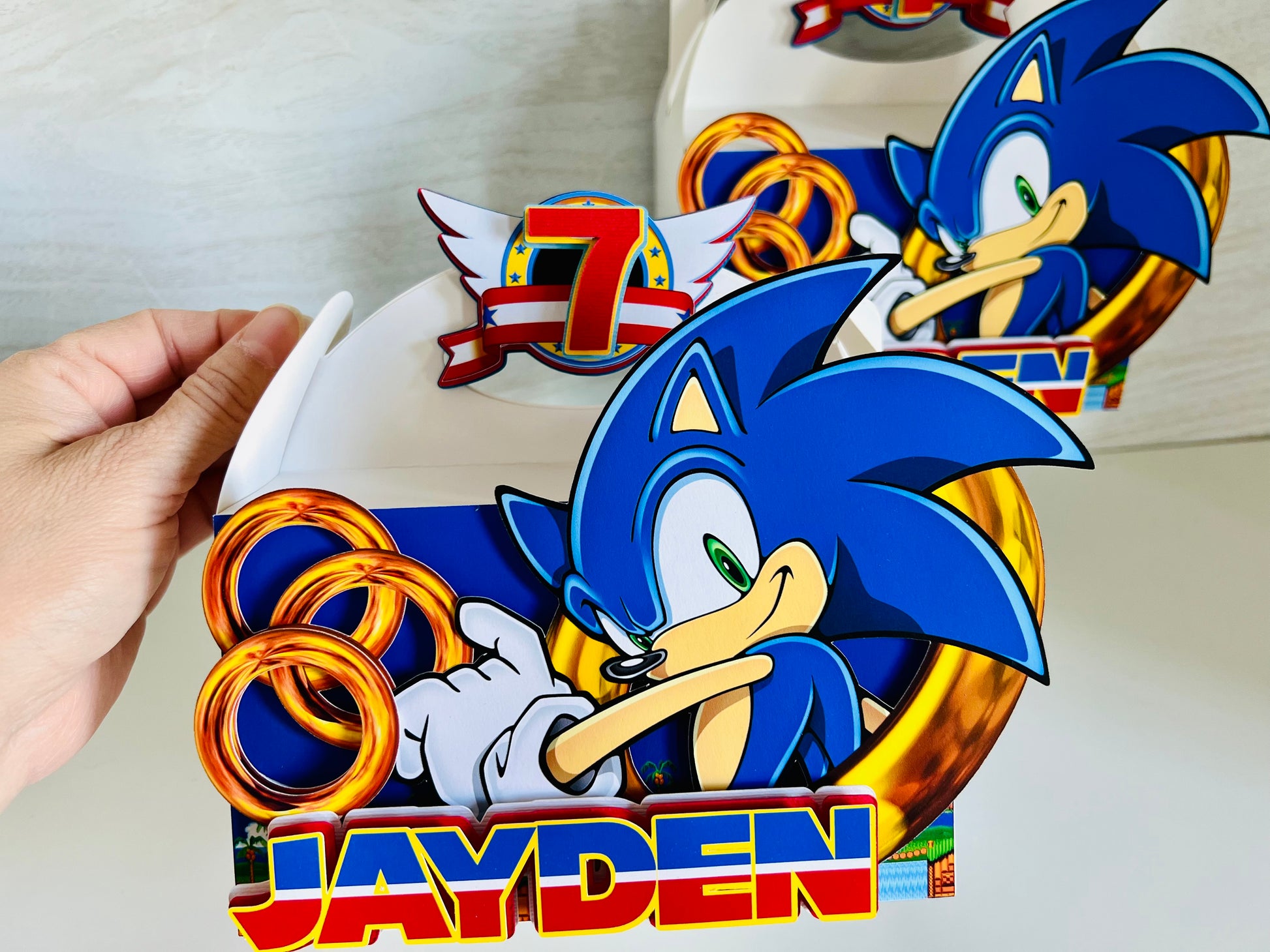 Sonic favor boxes