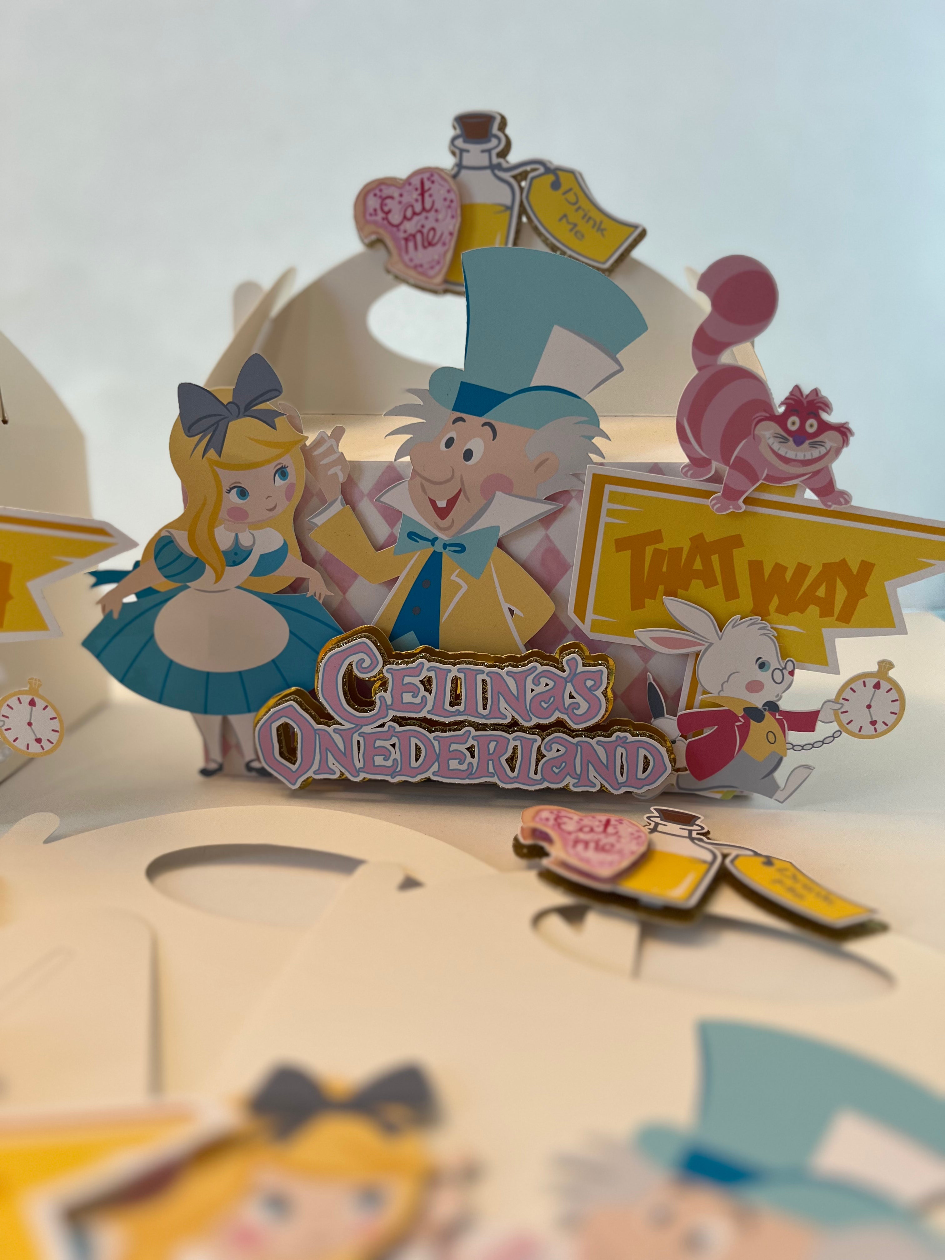 Alice in wonderland gift boxes