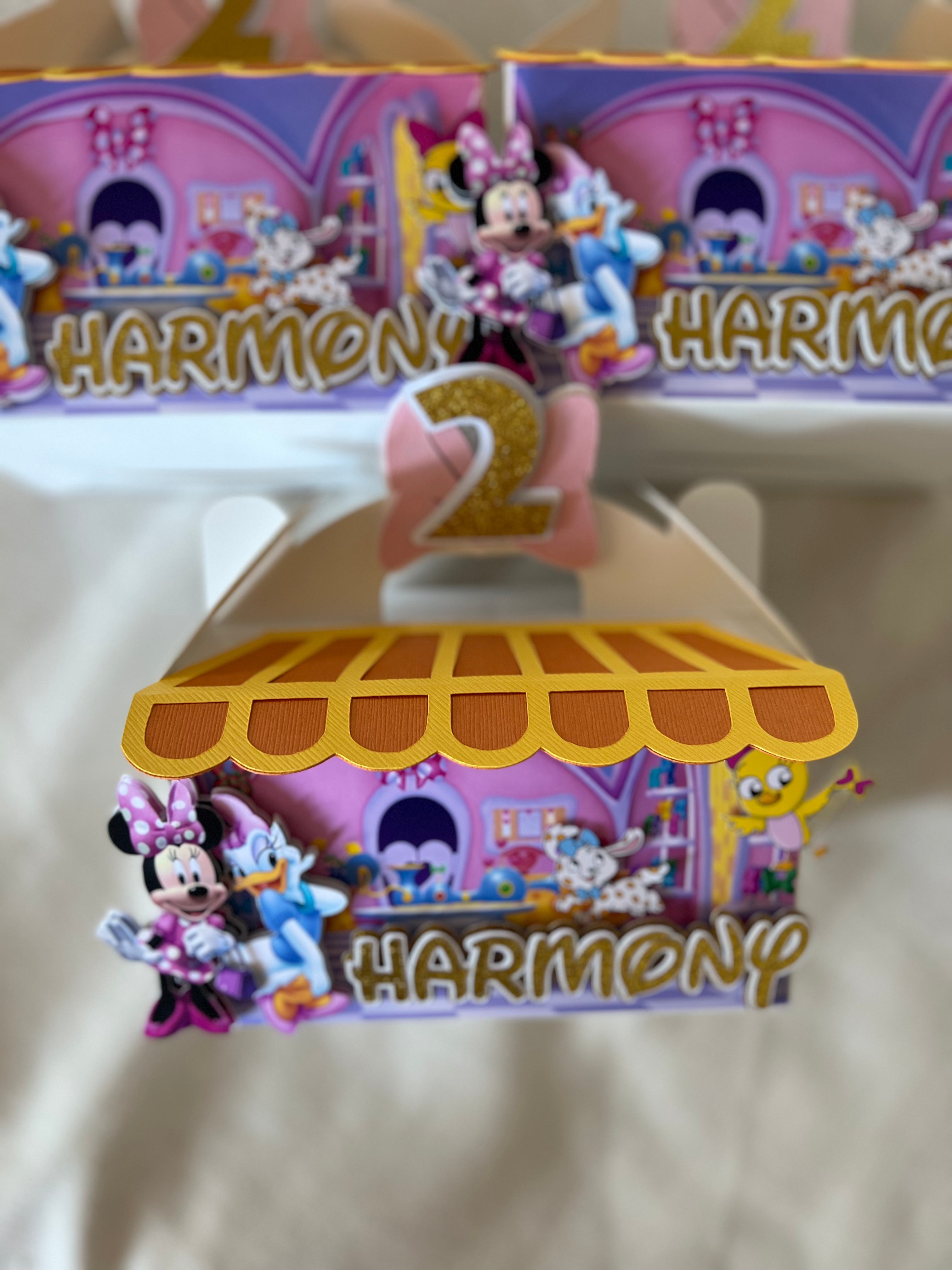 Minnie Mouse favor boxes