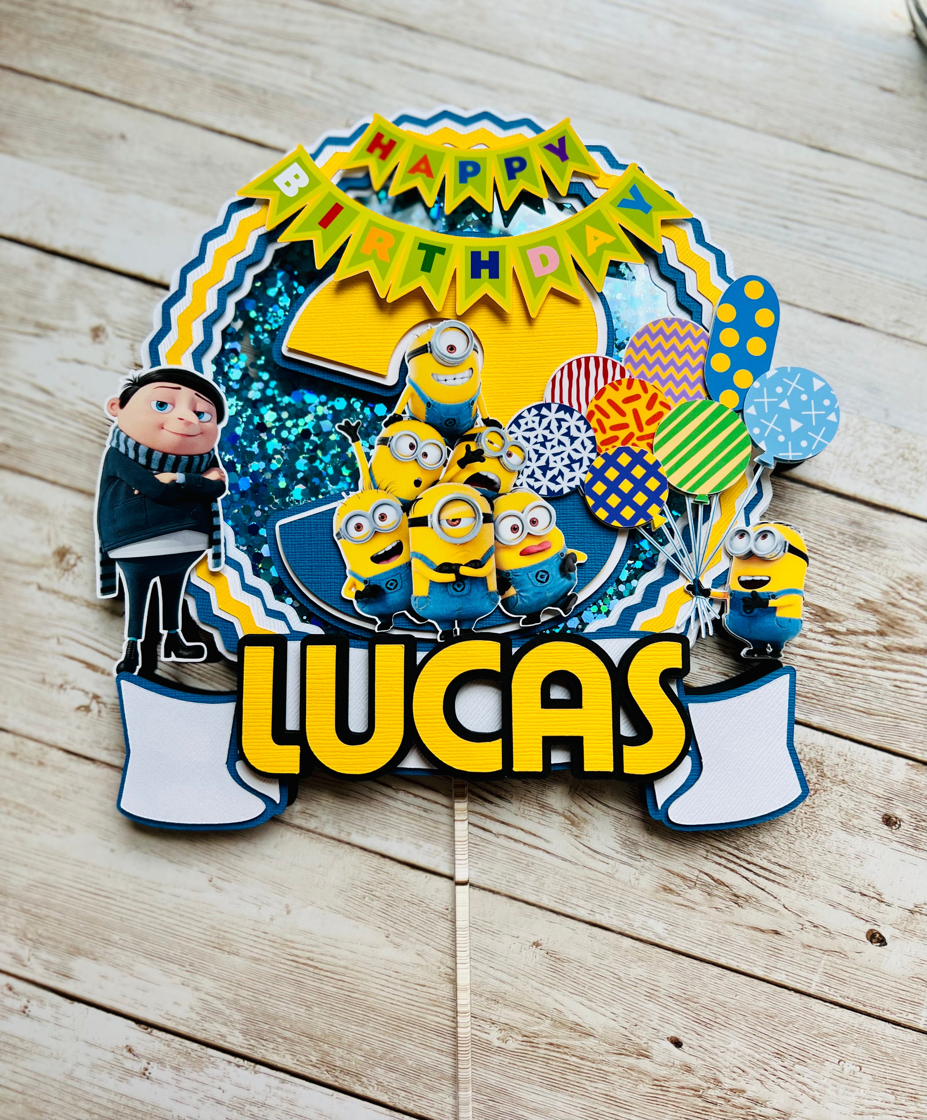 Minions Shaker Cake Topper