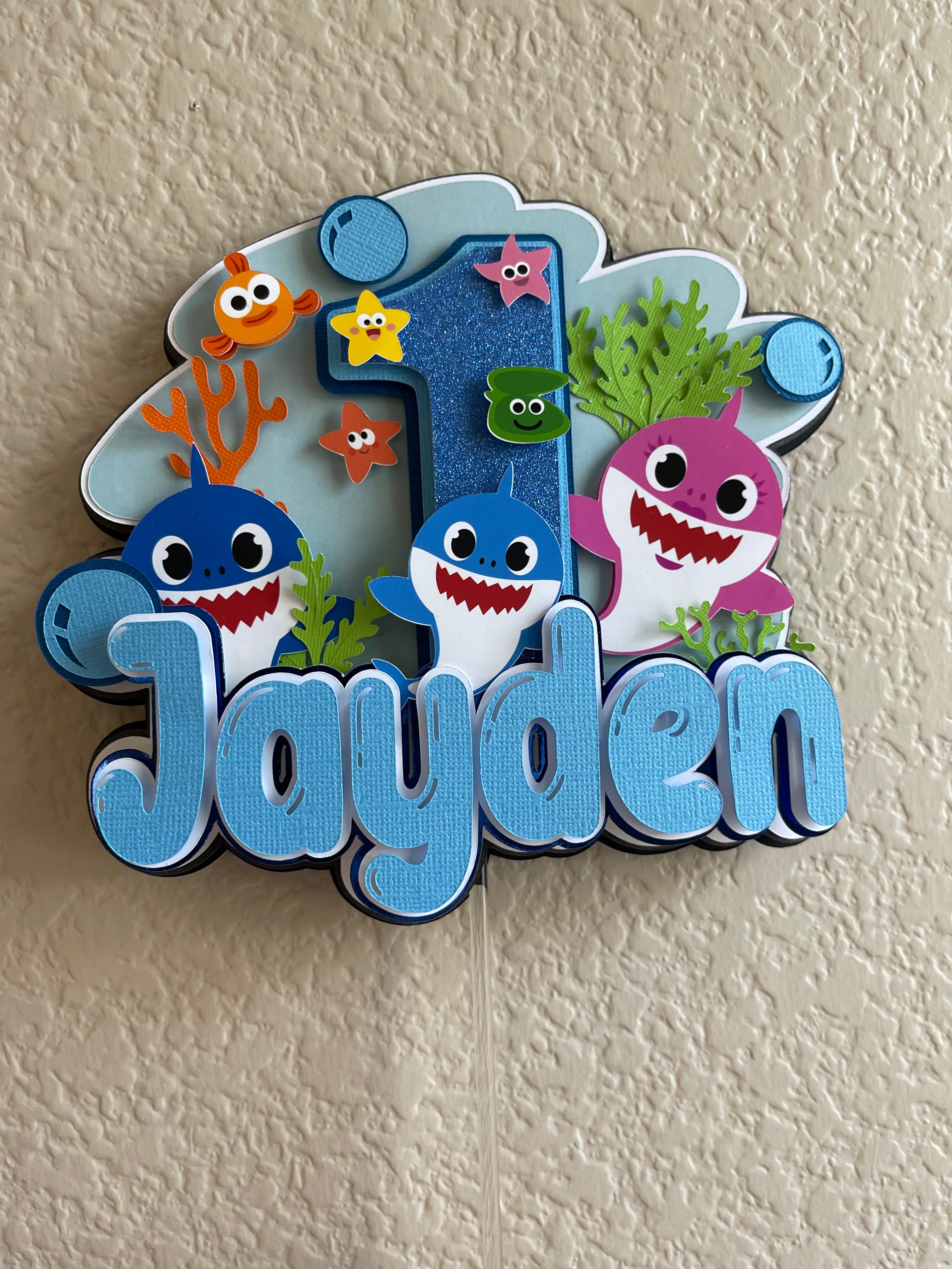 baby shark centerpiece